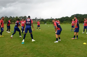 Na lanterna com o Paraná, Claudinei Oliveira reencontra o Sport no Recife