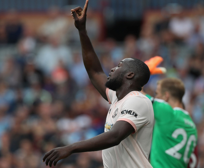 INGLÊS: Lukaku brilha e Manchester vence o Burnley; Watford bate Tottenham e mantém 100%
