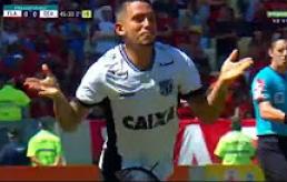 Leandro Carvalho, do Ceará, oferece gol da vitória à mãe 'flamenguista doente' 3 0002050338793 img