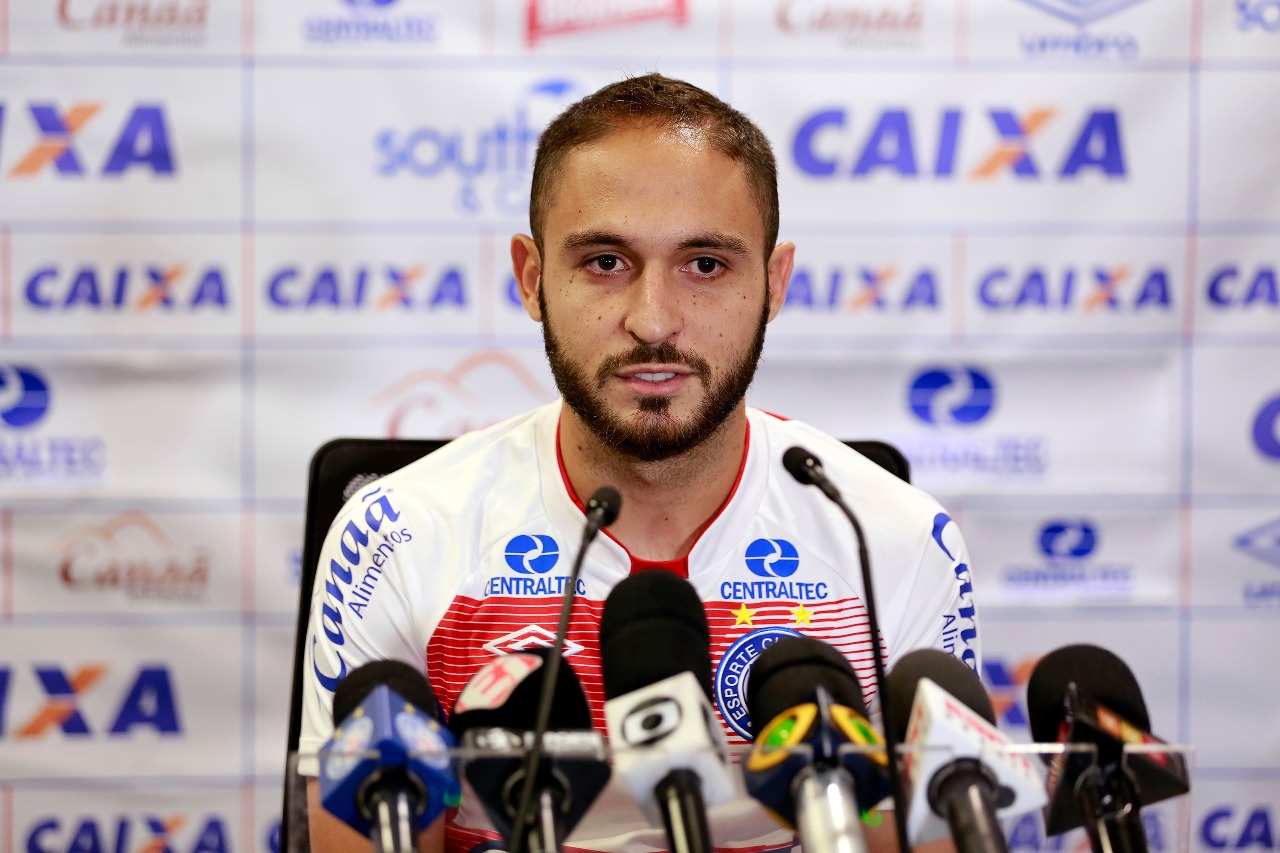 Time de Carrille faz proposta e Régis deixa jogo do Bahia pelo Brasileirão