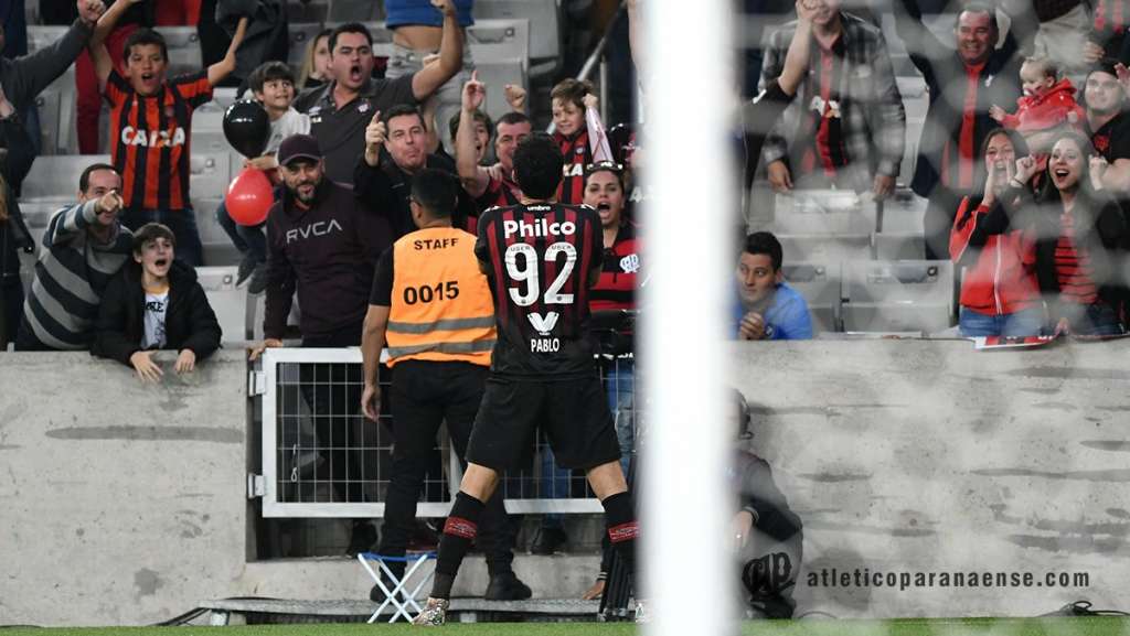 Atlético-PR 2 x 0 Bahia - Furacão varre mais um e sobe na tabela 2 0002050338828 img