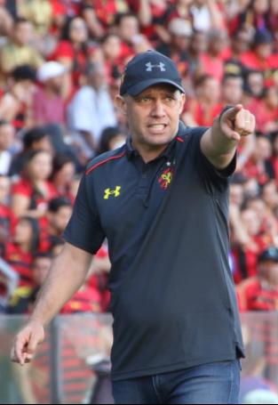 Eduardo Baptista não se ilude e avisa que faltam ainda mais 16 decisões para o Sport