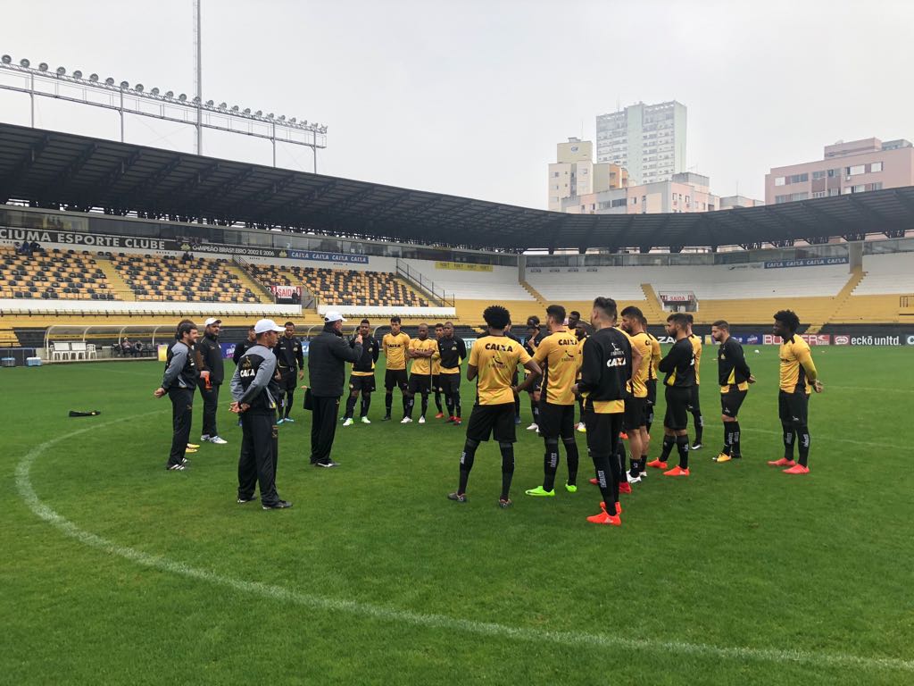 Série B: Criciúma conta com volta de titulares e técnico abandonará improvisações