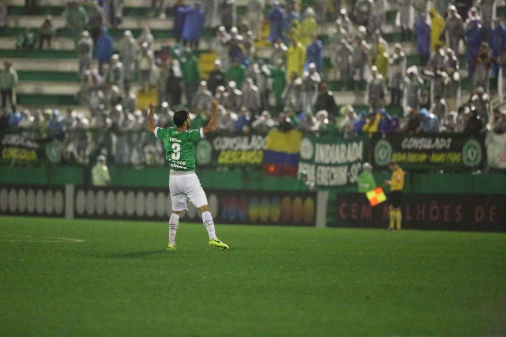 Rafael Thyere pede mudança no postura da Chape - Rafael Thyere 