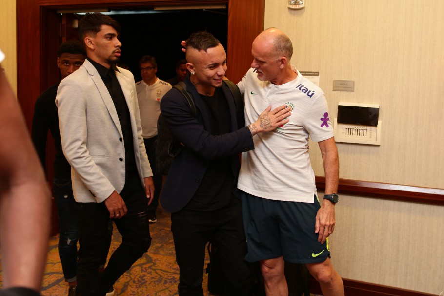 Novatos, Paquetá e Everton se apresentam na Seleção em momentos distintos nos clubes