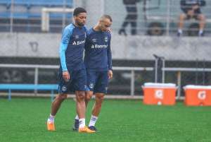 Jogo-treino com reservas do Grêmio tem volta de Grohe e gols de André e Pepê