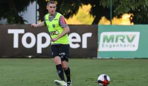 Adilson admite 'pressão' dos rivais e diz que Atlético-MG precisa voltar a vencer