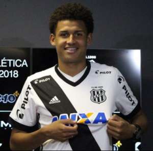 Santos contrata Felippe Cardoso, artilheiro da Ponte Preta no Paulistão