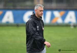 Longe de Curitiba, Atlético-PR põe à prova sequência de vitórias