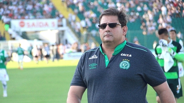 Guto Ferreira muda ataque da Chapecoense, mas Wellington Paulista segue afastado