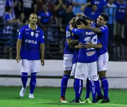 CSA ganhou troféu e festejou antecipado aniversário de 105 anos