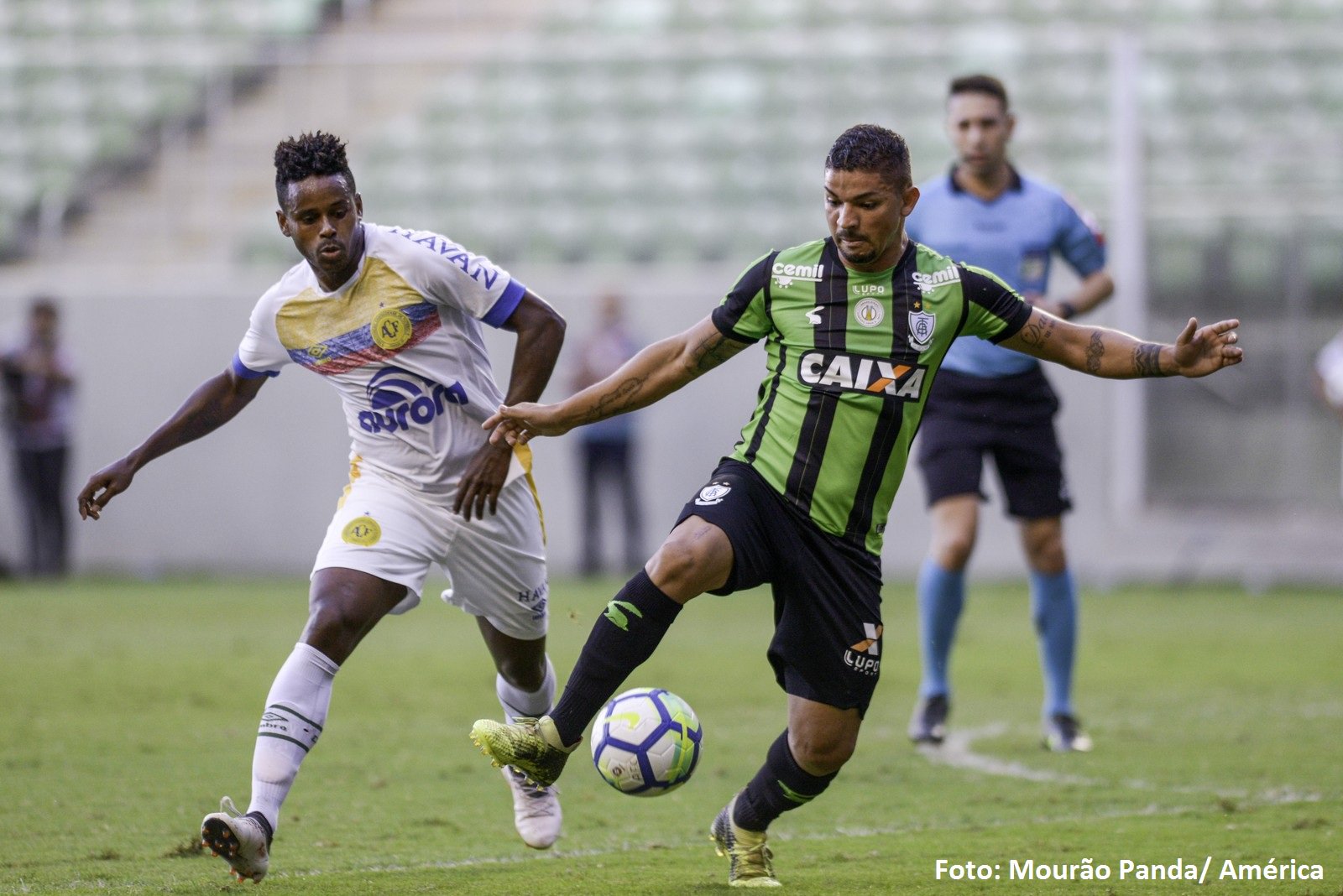 Atacante e meia deixam América-MG e acertam com rivais alagoanos