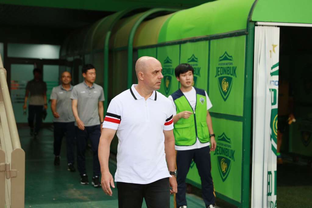 Jogos Asiáticos: Comandante de goleiro do Daegu comemora título da Coreia do Sul