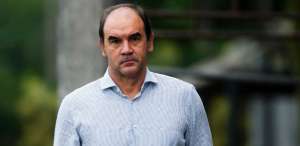 Cuca lamenta saída de Ricardo Gomes e diz que crise política não afeta elenco