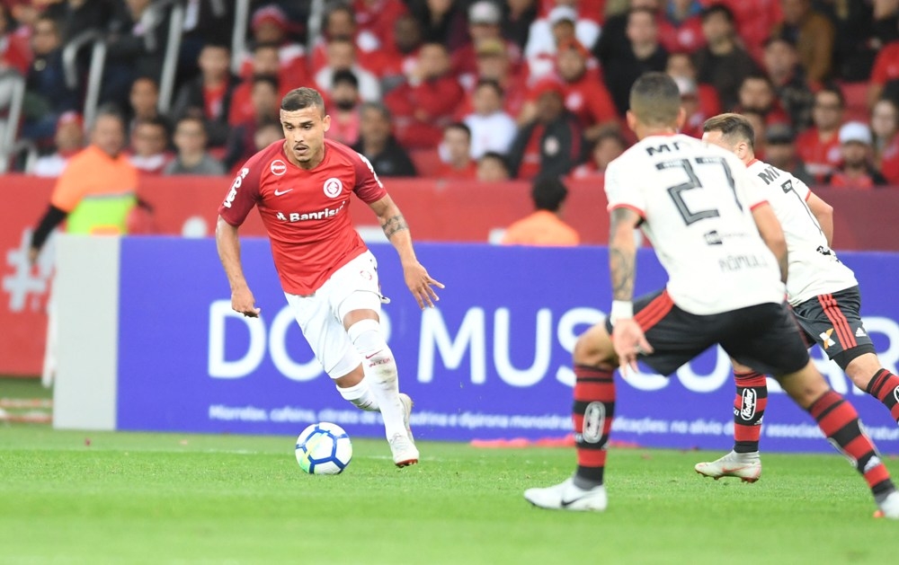 BRASILEIRÃO: Inter vence Fla e conta com derrota do São Paulo para assumir liderança