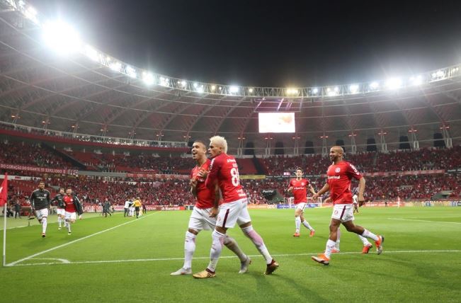 William Pottker abriu o placar para o Internacional sobre o Flamengo logo no início do jogo