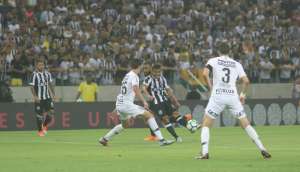 Após a queda de Osmar Loss, Corinthians corre para salvar a temporada