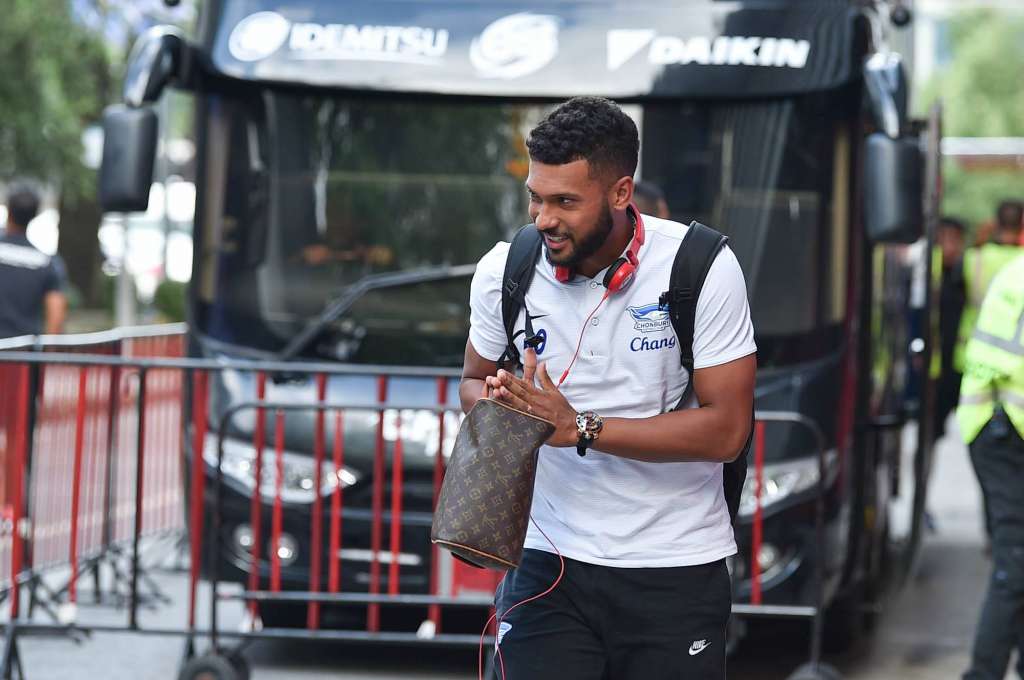 Em grande momento no Chonburi, Matheus Alves, ex-Flu, foca em segundo semestre perfeito no clube tailandês