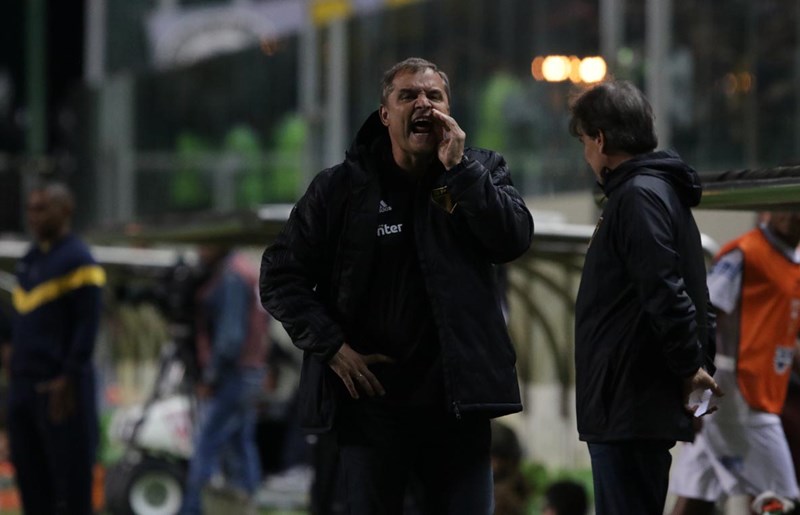 Everton corre em campo, mas ainda será desfalque no São Paulo