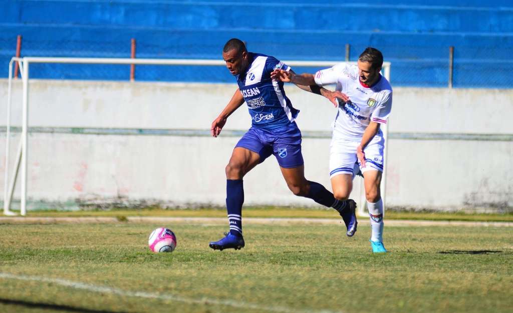 São Caetano e Taubaté disputam a liderança do Grupo 3 (Foto: Bruno Castilho/Taubaté)