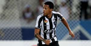 Gustavo Bochecha aprova esquema com 3 volantes e garante Botafogo comprometido