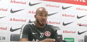Patrick exalta melhor fase da carreira e admite 'sensação boa' com Inter na ponta