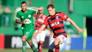 Flamengo x Chapecoense - Quem vai ficar mais perto de sair da crise?