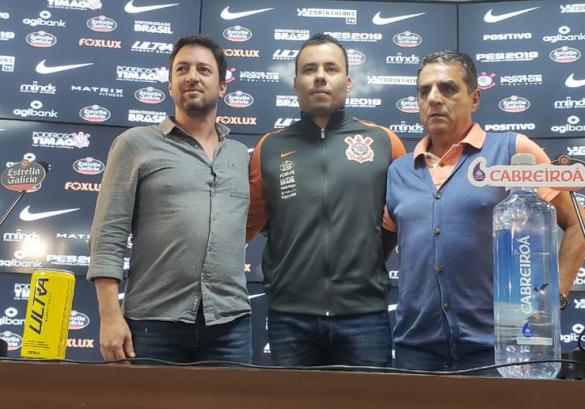 No primeiro treino no Corinthians, Jair Ventura mantém base titular de Loss