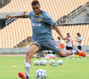 Série B: Recuperado, lateral Alyson reforça Sampaio Corrêa diante da Ponte Preta