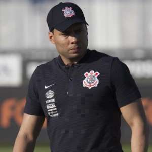 Jair Ventura evita comparações com passado e celebra chegada ao Corinthians