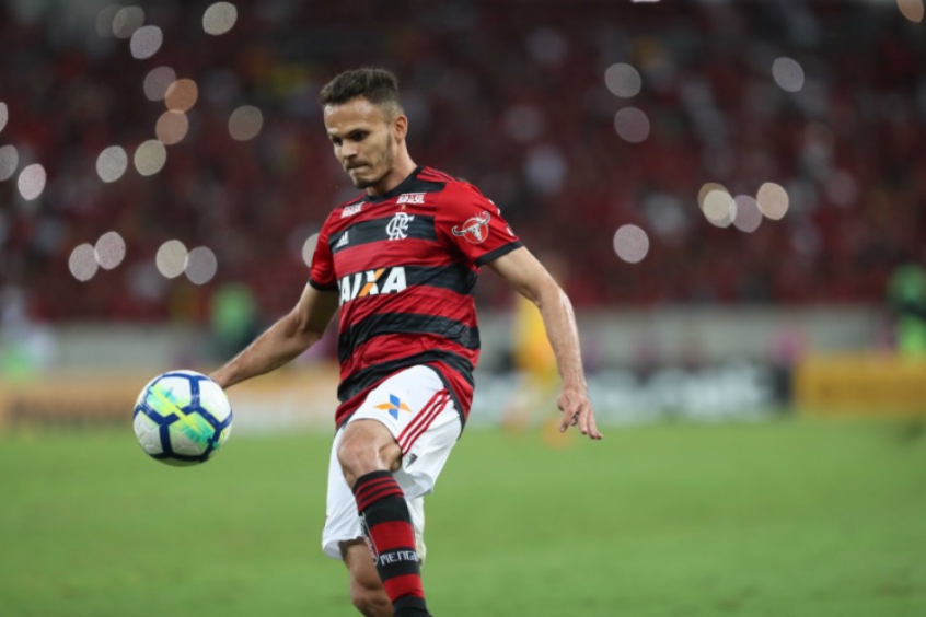Renê pede mais efetividade ao Flamengo no duelo contra a Chapecoense