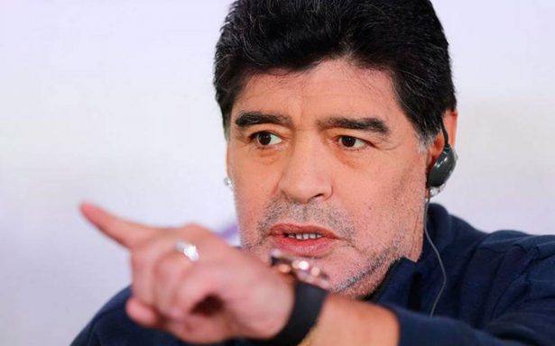 Em desafio no México, Maradona se diz feliz por voltar onde foi campeão do mundo