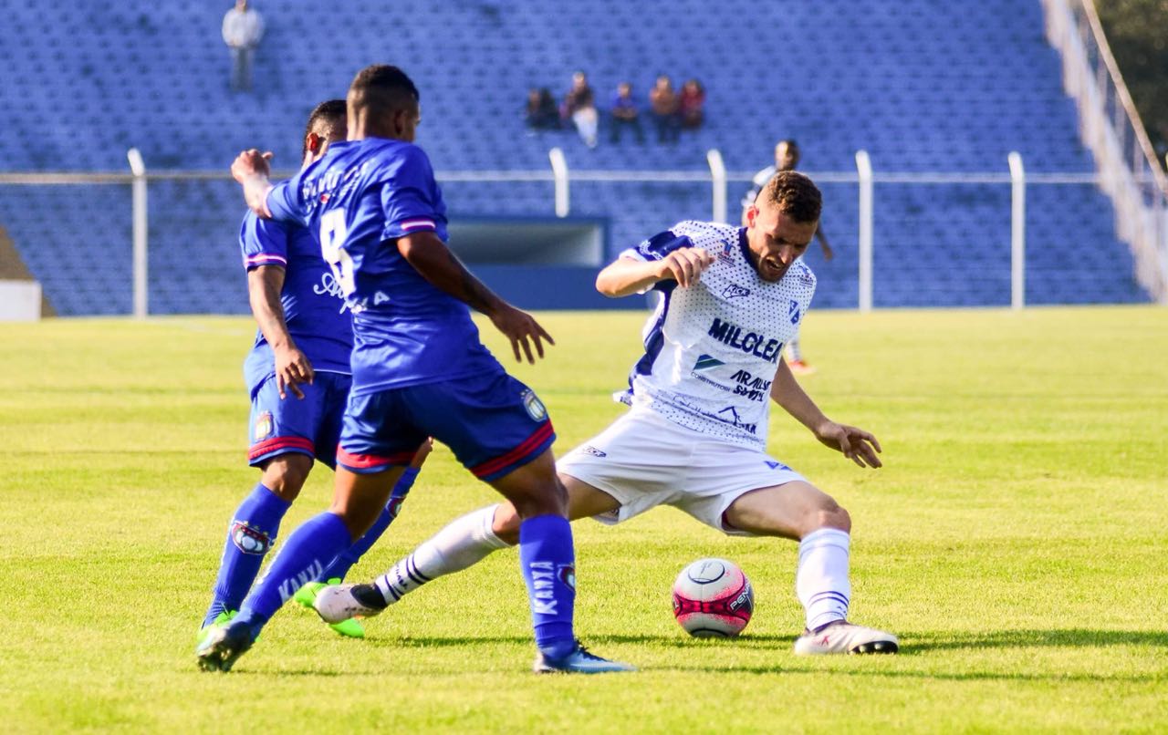 São Caetano 1 x 0 Taubaté – Azulão vence confronto direto e dispara na ponta do Grupo 3
