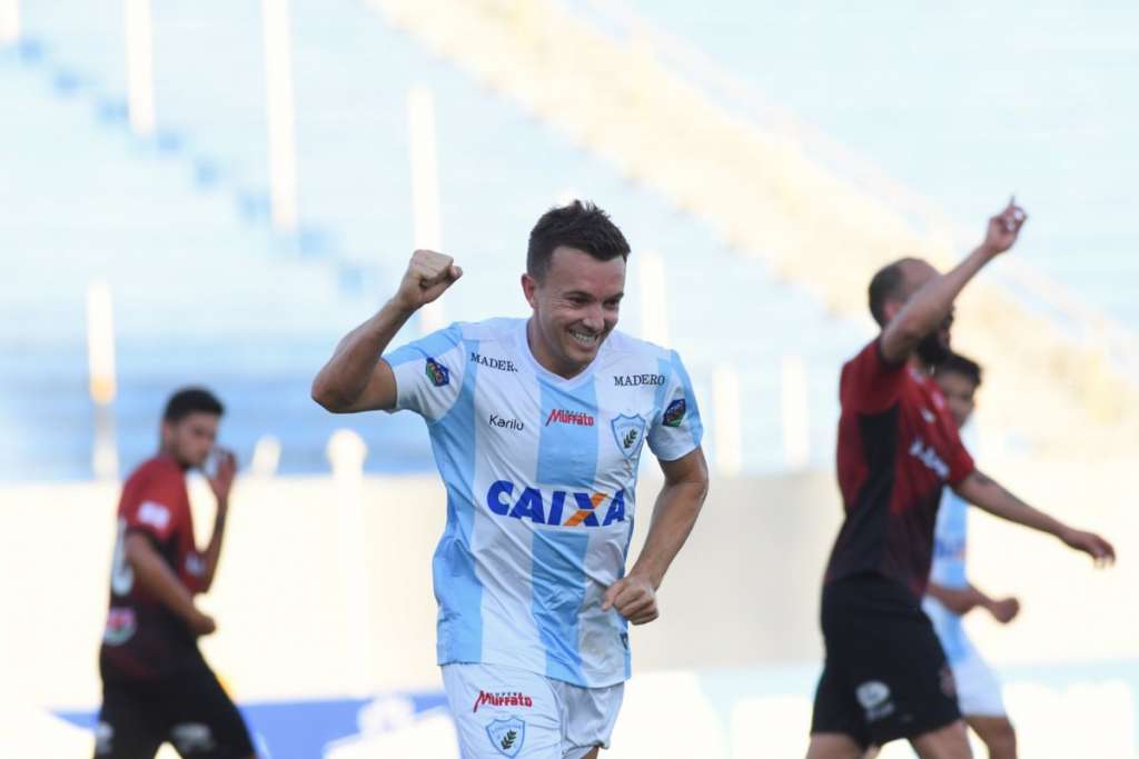 (Foto: Gustavo Oliveira/Londrina)
