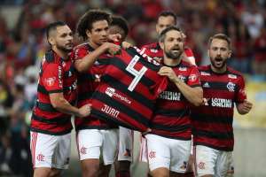 Após homenagem, jogadores do Flamengo dedicam vitória a Juan: ‘grande ídolo’
