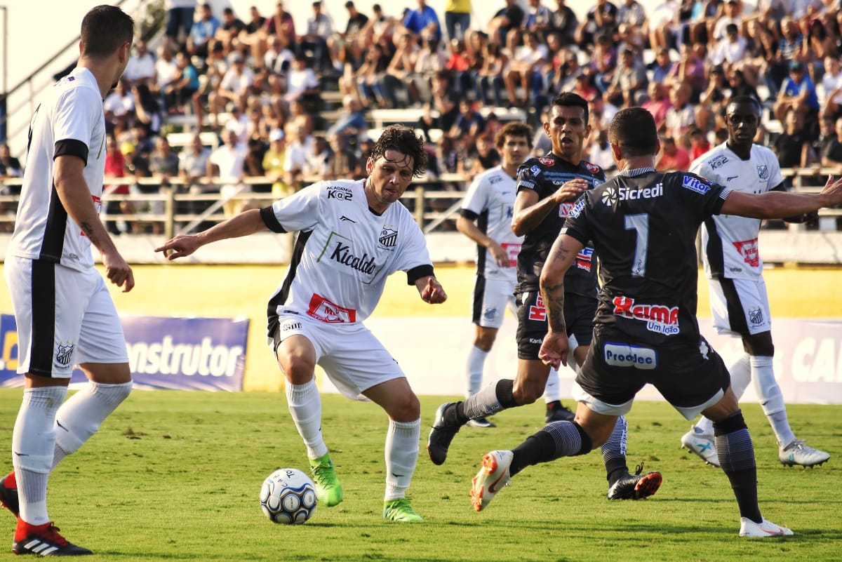Assista ao duelo entre Operário-PR e Bragantino pela semifinal da Série C