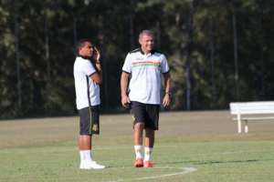 Série B: Marcinho inicia a semana precisando resolver problemas na zaga