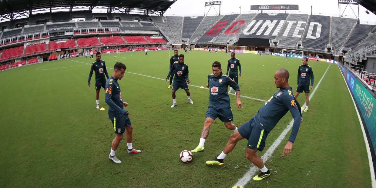 Amistosos: Tite faz seis alterações na seleção para amistoso contra El Salvador