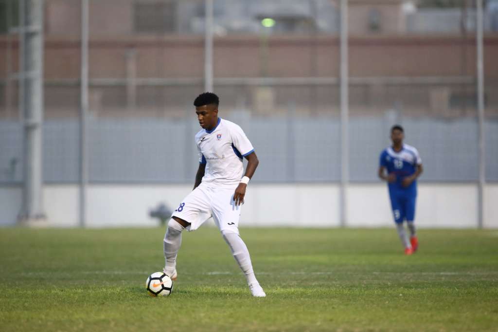 Ex-Bragantino, Vasco e Bahia, Erick Luís foca em grande temporada no Manama Club 