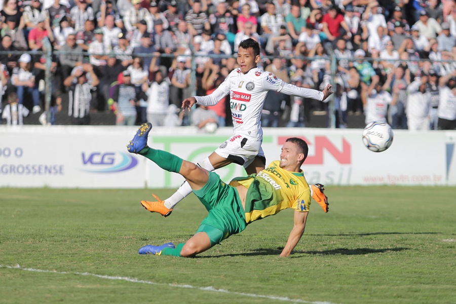 Goleada, golaço e empate aos 45: relembre os duelos entre os finalistas da Série C