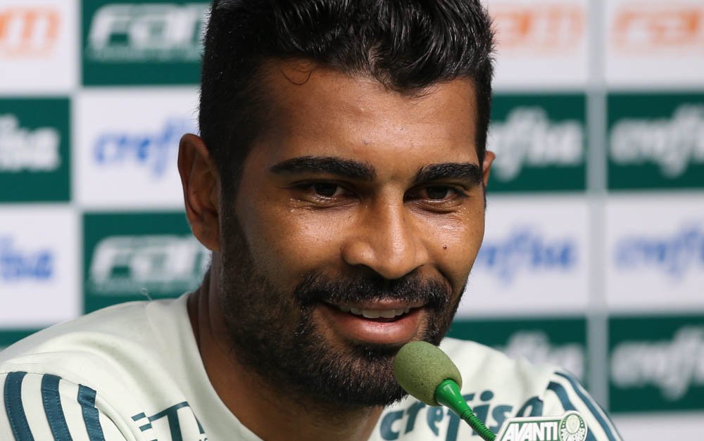 Thiago Santos defende estilo do Palmeiras: ‘Não importa se joga feio’