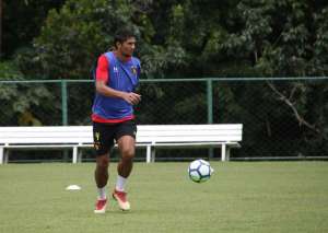 'Vamos conseguir sair do Z4', confia zagueiro Durval, do Sport
