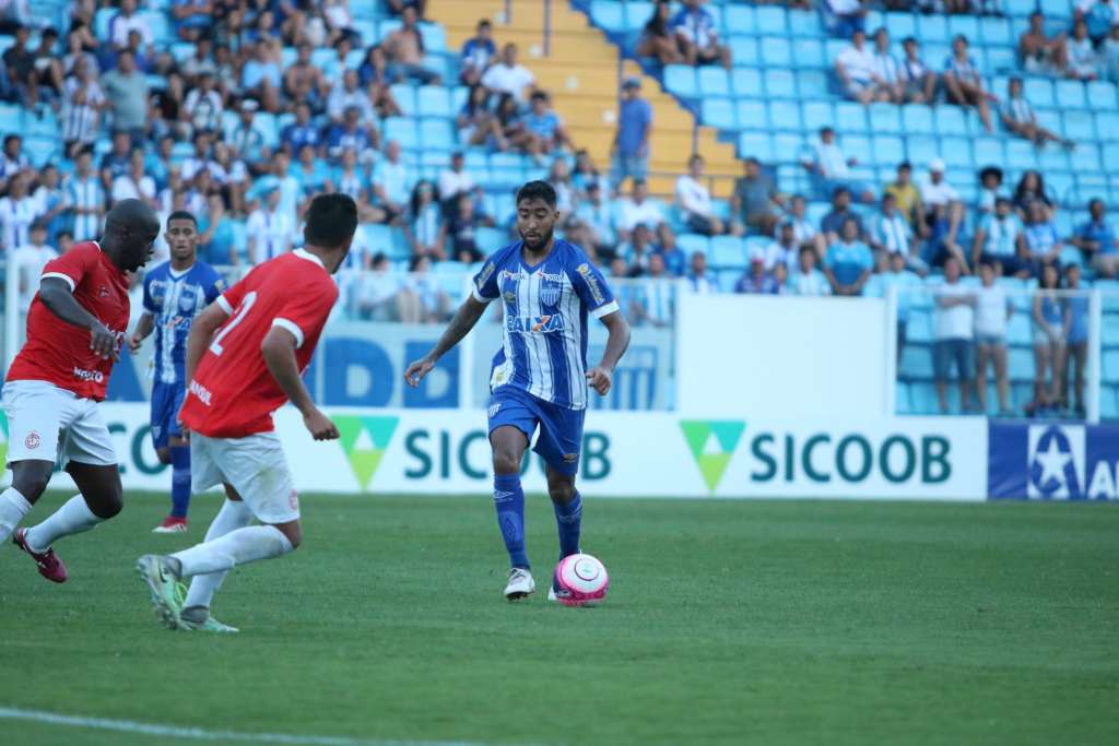 Visando retorno do Avaí ao G4 da Série B, Maurinho quer triunfo sobre o Criciúma fora de casa
