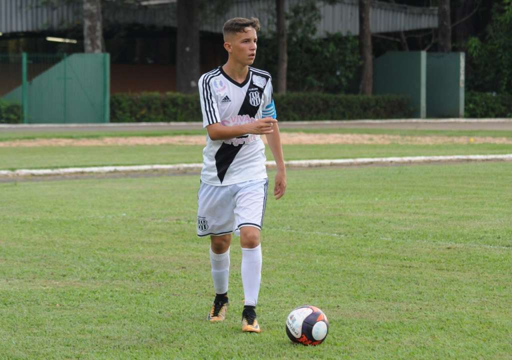 Volante da Ponte Preta vive expectativa para clássico contra o Guarani no Paulista Sub 15