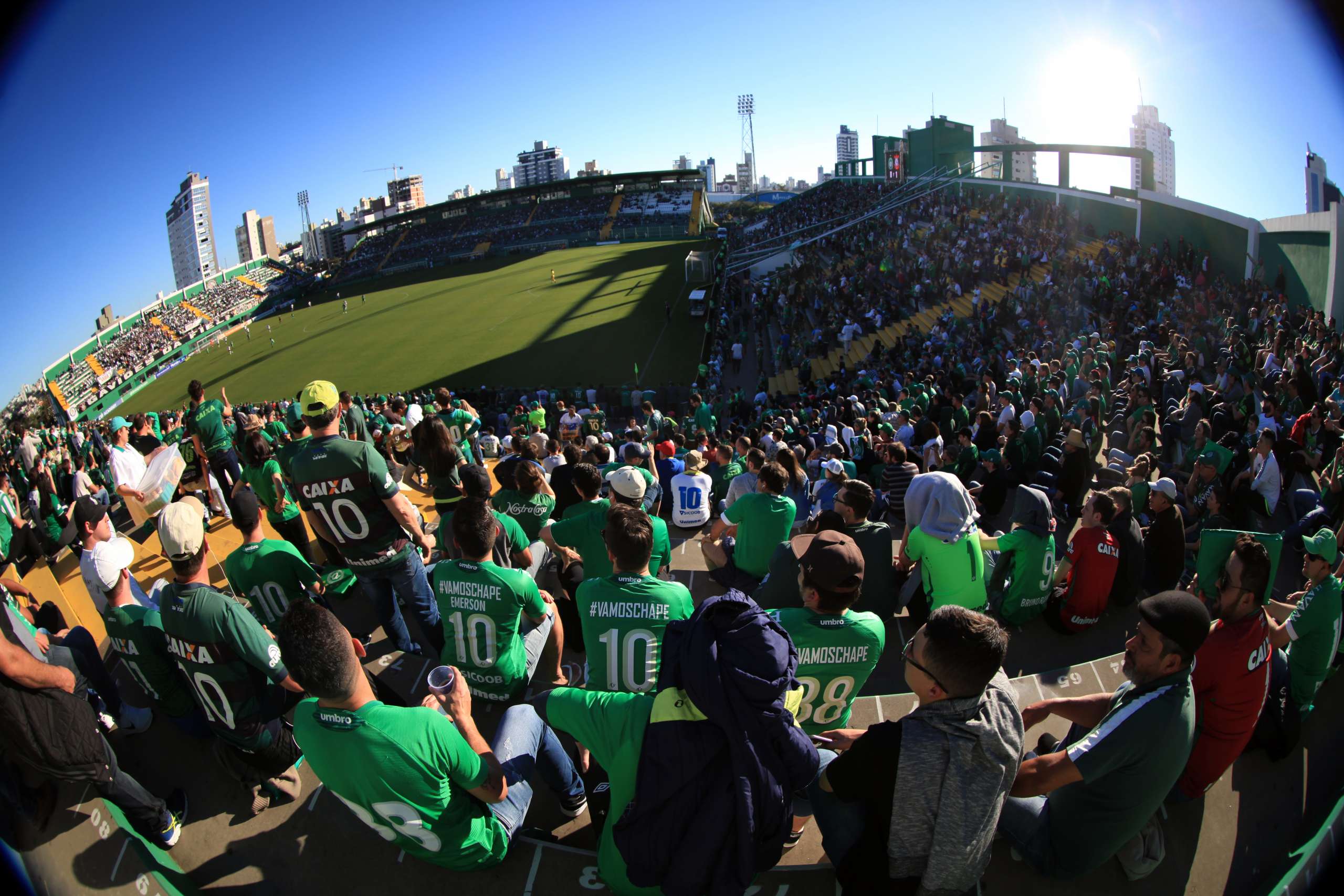 Chapecoense já vende ingressos para jogo de rodada atrasada com Atlético-PR