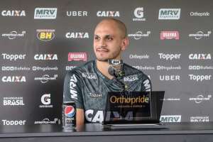 Fábio Santos vê Libertadores como meta do Atlético, mas pensa em 'coisas maiores'