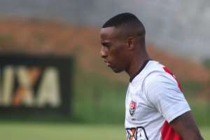 Jeferson destaca melhora defensiva do Vitória e credita a Paulo Cézar Carpegiani