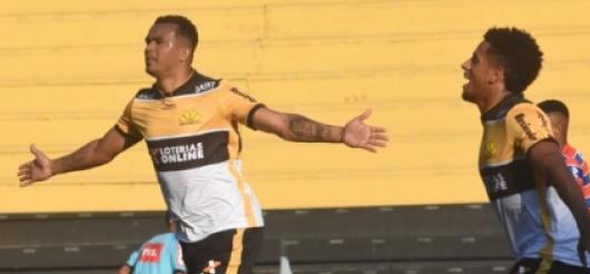 Criciúma derrubou o líder Fortaleza em Santa Catarina