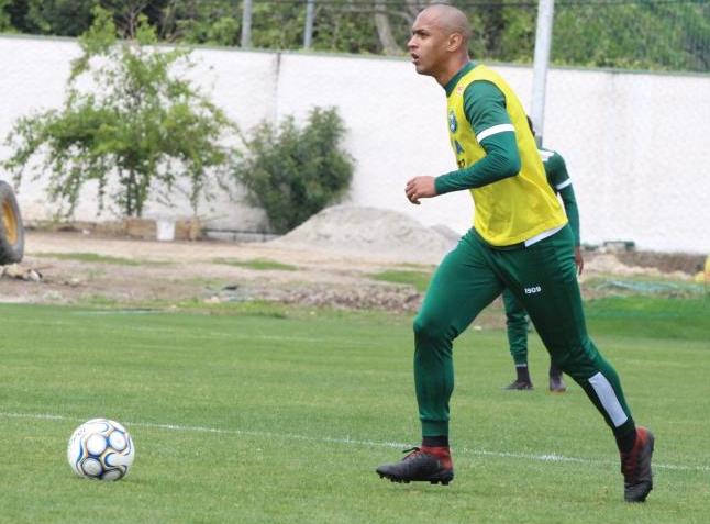  Leandro Silva elogiou o trabalho do DM do Coxa no processo de sua recuperação (Foto: Divulgação Coritiba FC)