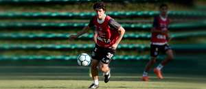 Dodô celebra sequência sem levar gols e vê Santos confiante para clássico